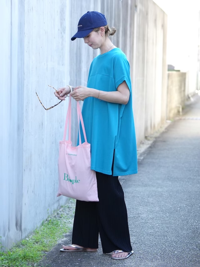 鮮やかなブルーのグラデーションが目印にも! 出典:WEAR