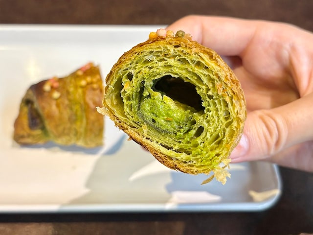 宇治抹茶ならではの上品な苦味が◎。抹茶好きも納得のおいしさを満喫できます