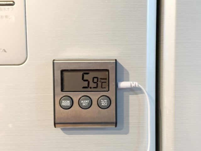 冷蔵庫用の温度計でしっかり管理する