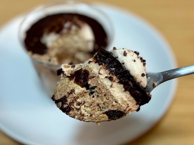 甘いチョコと苦めのコーヒーが合わさって絶品! チョコレート好き必見です