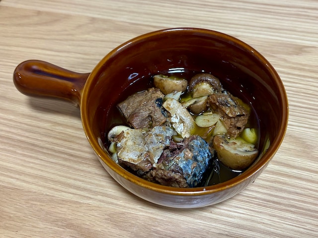 甘じょっぱい濃厚さとオイルのバランスが美味。脂ののったさばが絶品です！