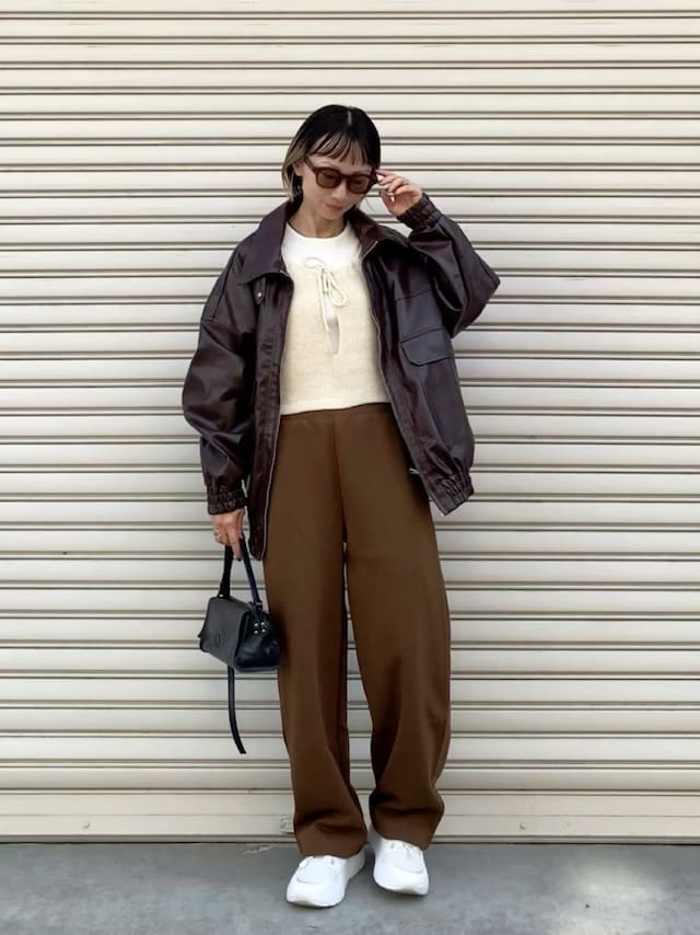 ゆったりとはけるシルエットが今っぽい　出典：WEAR