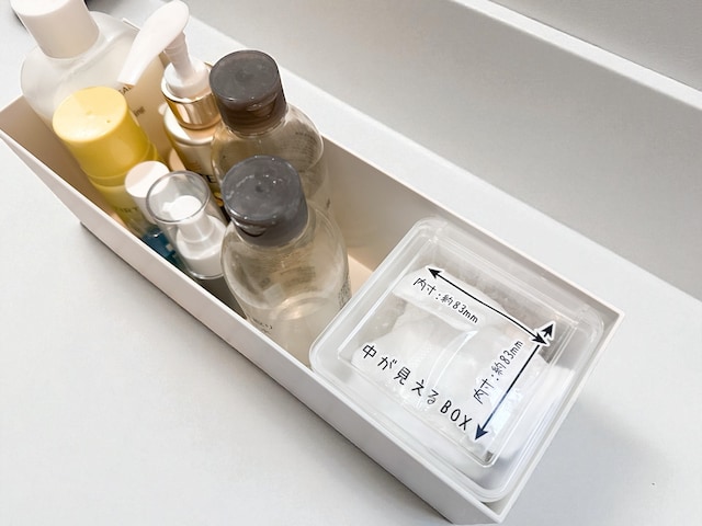 セリア「中が見えるボックス スクエア」税込110円（JANコード：4906137330217）