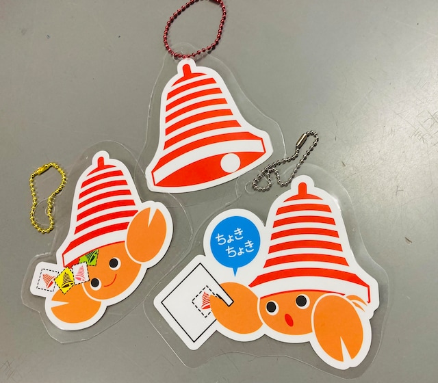 イベントに参加した児童に、お礼の気持ちを込めて手作りのキーホルダーを配りました<span style="font-size: 0.961em;"> </span>