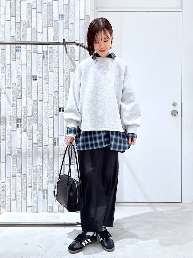 チェック柄のシャツをレイヤードして雰囲気を変えて 出典:WEAR