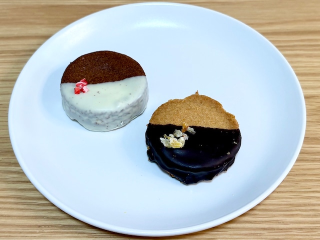 さっくり食感の生地にチョコレートの上品な甘みがマッチ。おしゃれでかわいらしいビジュアルも◎です&nbsp;