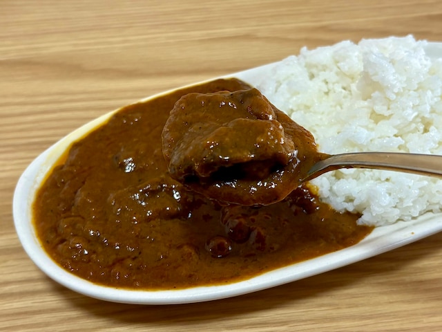 お肉がホロホロでやわらかくて絶品。スパイシーでありつつも甘みとうまみも感じられます