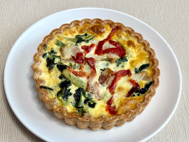 「成城石井自家製 国産豚ベーコンとほうれん草のキッシュロレーヌ」788円（税込）&nbsp;