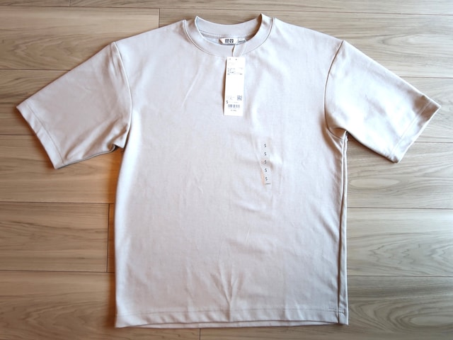 ユニクロ エアリズムコットンオーバーサイズTシャツ 1990円(税込)