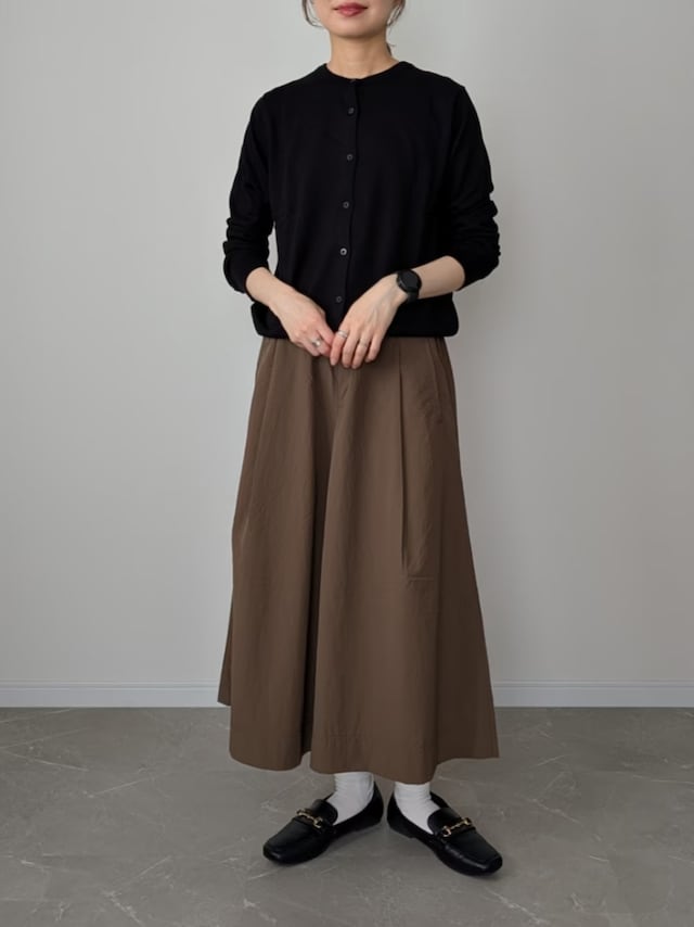 クロップド丈でカジュアルにはけるナイロンキュロット　出典：WEAR