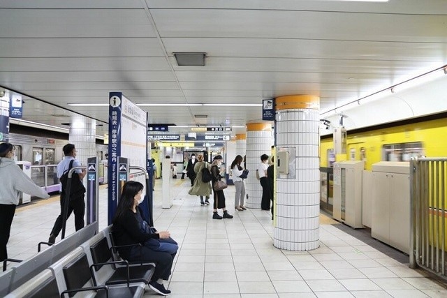 現在の表参道駅。左が半蔵門線、右が銀座線
