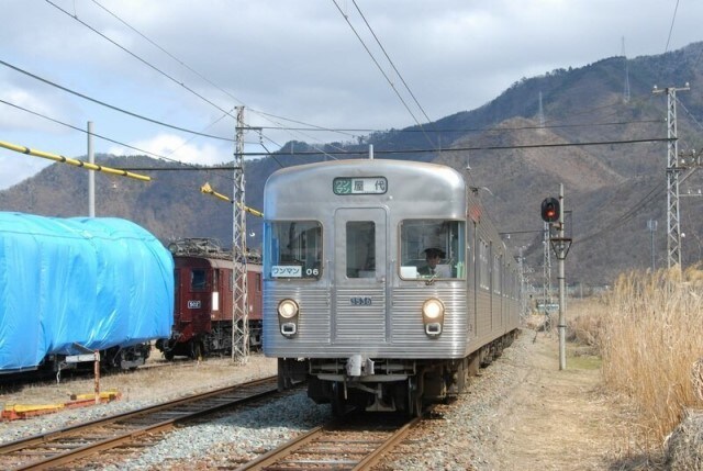 廃止となった長野電鉄屋代線を走っていた元日比谷線3000系