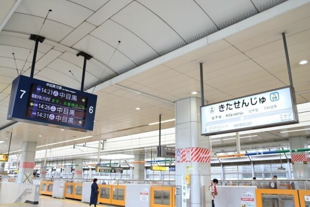 3階にある日比谷線の北千住駅