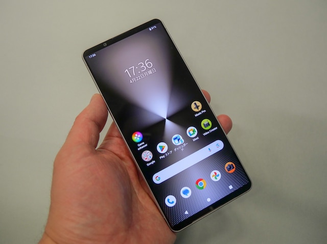 一度はイヤホン端子がなくなったソニーの「Xperia 1」シリーズだが、ソニーが強みを持つオーディオにこだわる利用者が多かったこともあってイヤホン端子を復活、最新の「Xperia 1 VI」でもイヤホン端子が搭載されている