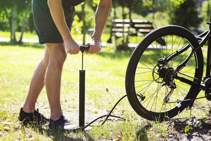 自転車 空気 が 抜け やすい