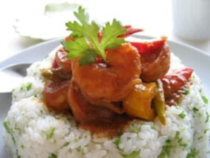 魅惑のシーフード・ココナッツカレーレシピ！ 南国ムードを楽しむ