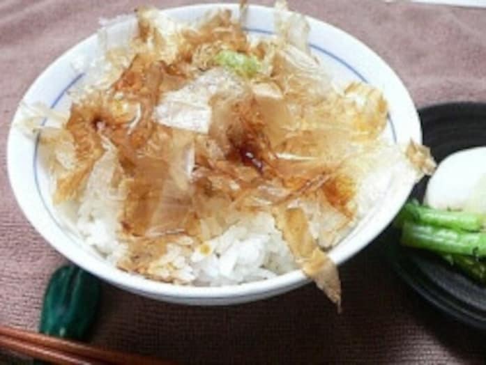 1分で出来る鰹節ご飯……大人のねこまんまレシピ！