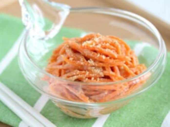 人参の胡麻和えレシピ……10分お手軽和え物！