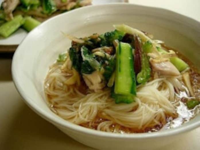 夏野菜と鶏肉のそうめんレシピ……さっぱりとしておいしい！