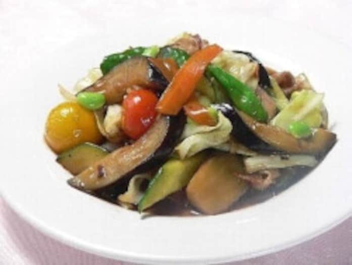 夏野菜と黒酢を使った野菜炒めレシピ……甘酸っぱくて美味しい！