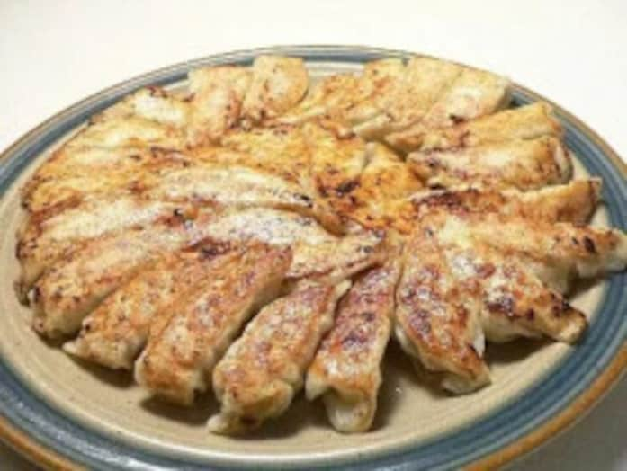 ホームパーティーで盛り上がる料理……簡単お好み餃子レシピ！