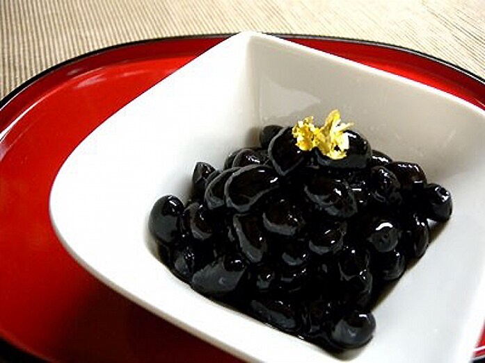 黒豆の圧力鍋でのレシピ！人気のふっくらツヤツヤの作り方