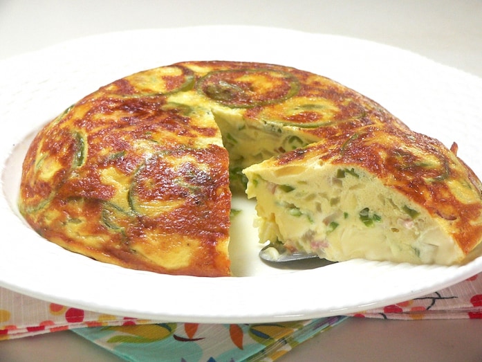 炊飯器でつくるキッシュの簡単レシピ！パイ生地を使わない作り方