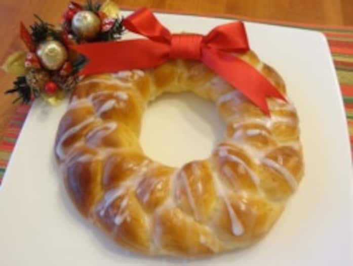 クリスマスリースパンのレシピ……見た目も可愛いく、味も美味しい！