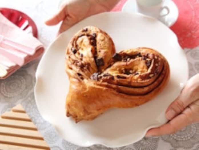 ハートパンの作り方！キャンディーとチョコレートを使ったレシピ