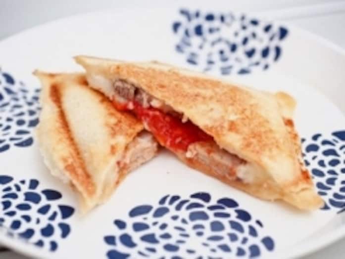野菜とスペアリブのホットサンドレシピ……ボリューム満点！