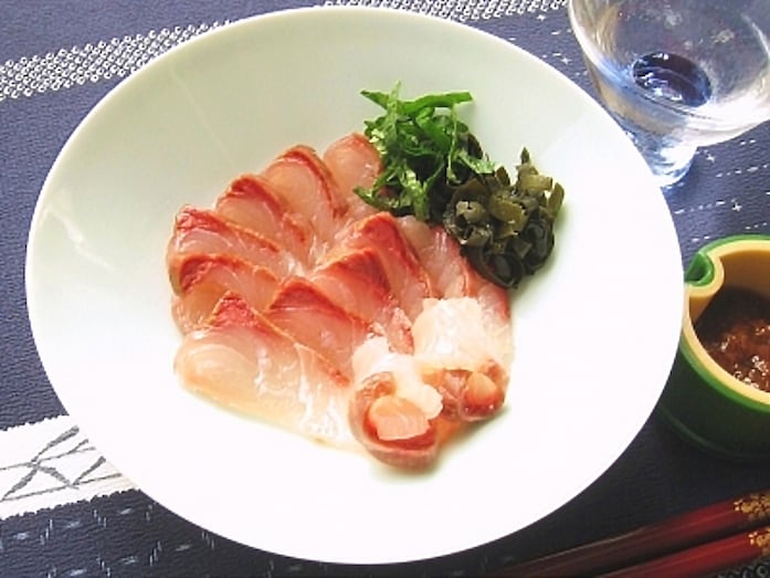 カンパチの昆布締めレシピ！日持ちするので保存と酒の肴にぴったり