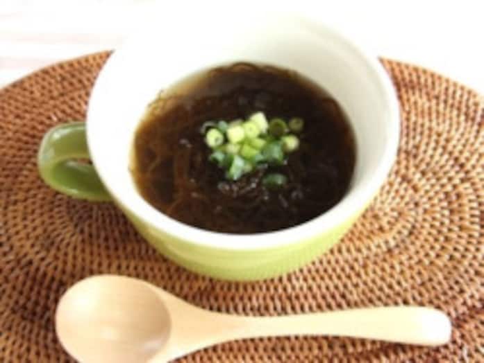 もずくスープのレシピ！ホットも冷製もおいしい簡単スープ