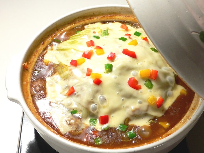 丸ごとロールキャベツのカレー鍋