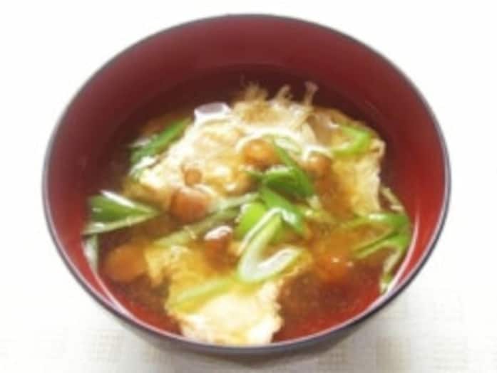 なめこと葱のかきたま汁レシピ……めんつゆを使って簡単！