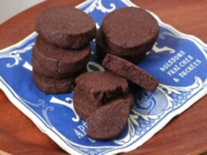 甘いものが苦手な人に贈る手作りお菓子……本格派チョコレートサブレ