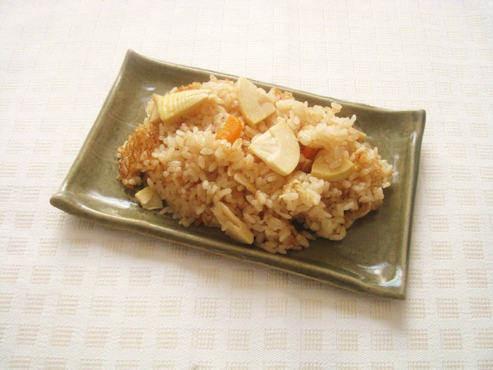 春の定番 たけのこご飯