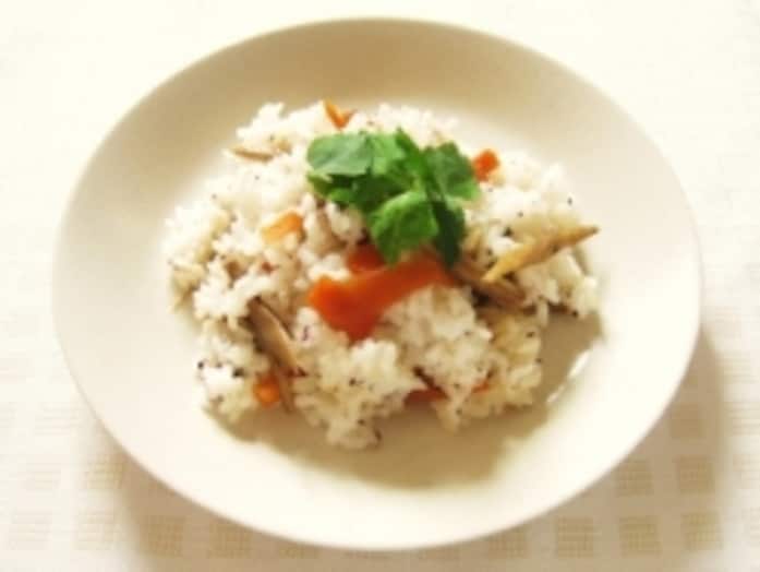 食感が楽しい　キンピラゆかりご飯