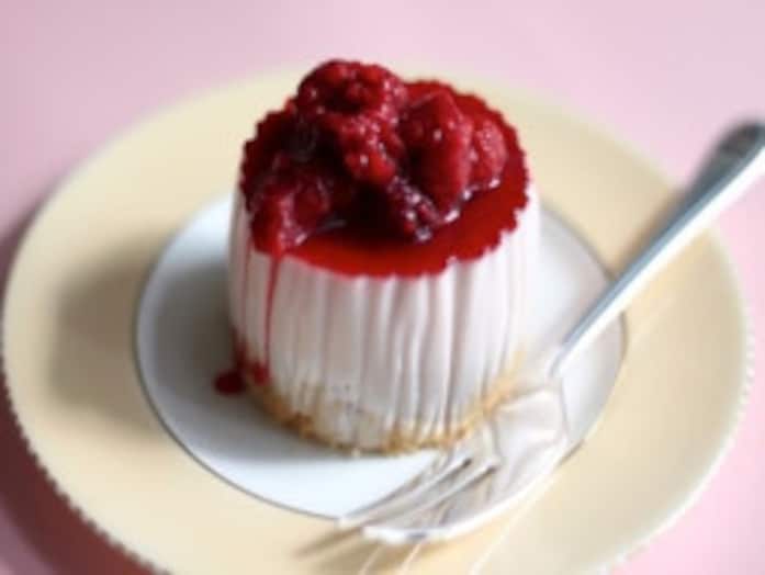 ラズベリーチーズケーキの簡単レシピ！ヘルシーでお手軽な作り方