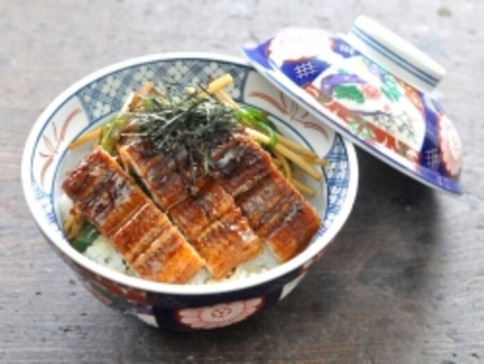 うなぎと夏野菜の蒲焼き丼ぶり