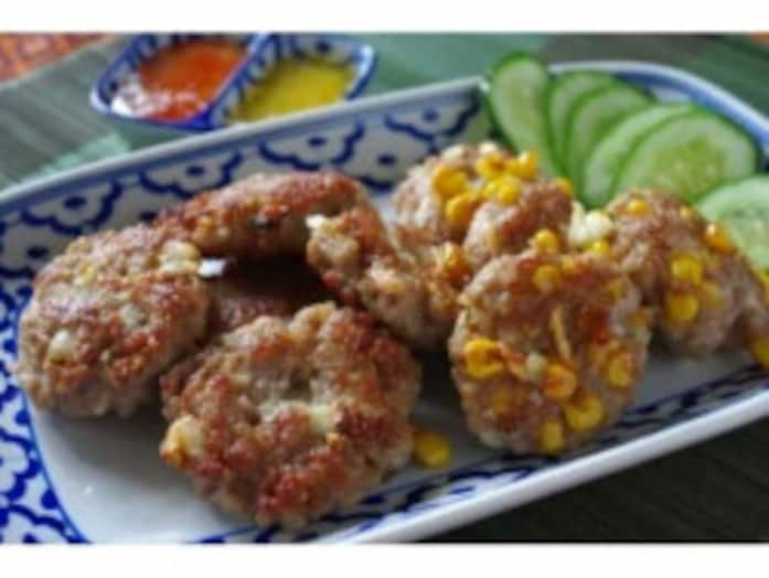 簡単人気のにんにくバーグレシピ……豚ひき肉とにんにくで作る！