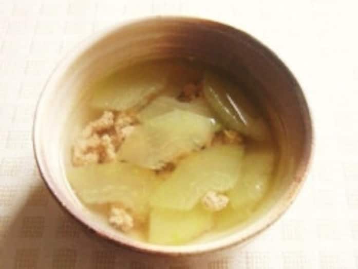 冬瓜と鶏ひき肉のスープレシピ……鶏肉のうまみをいかした味付け
