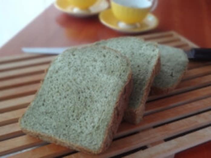 ホームベーカリーでほうれん草たっぷり食パンを作ろう！