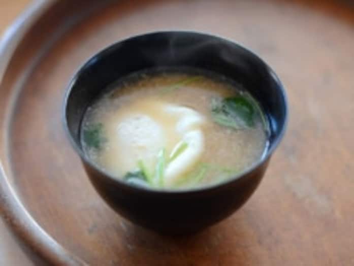 落とし卵の味噌汁の作り方！体が温まる美味しいレシピ