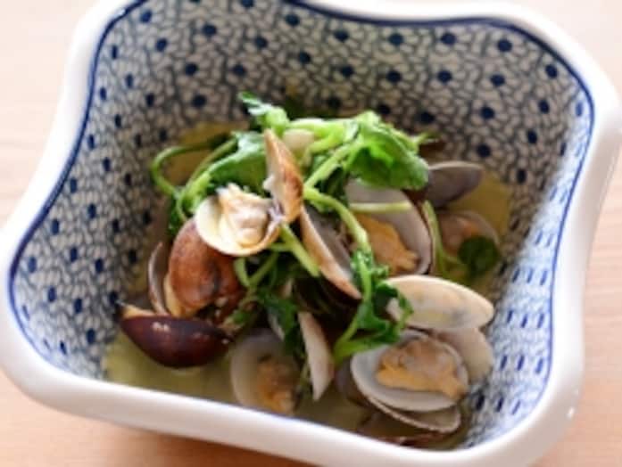 あさりとクレソンのワイン蒸し