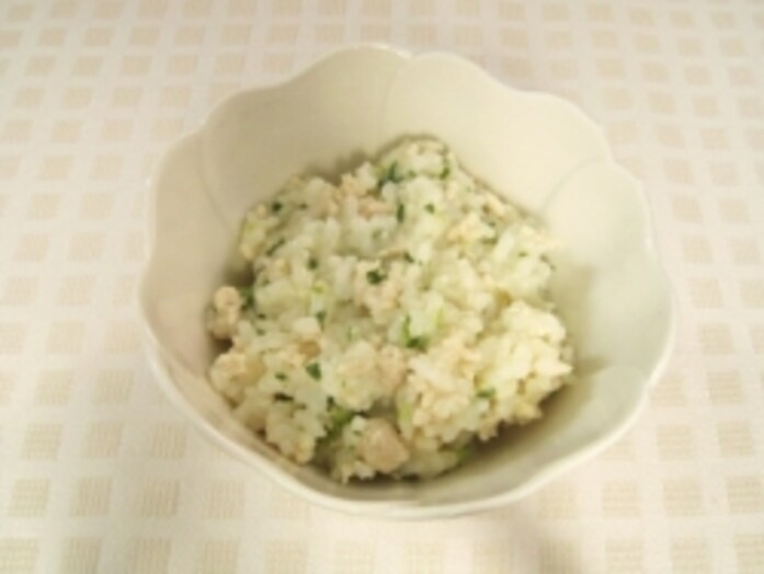 小松菜と鶏ひき肉のミルク粥レシピ……体調の悪い時にもおすすめ！