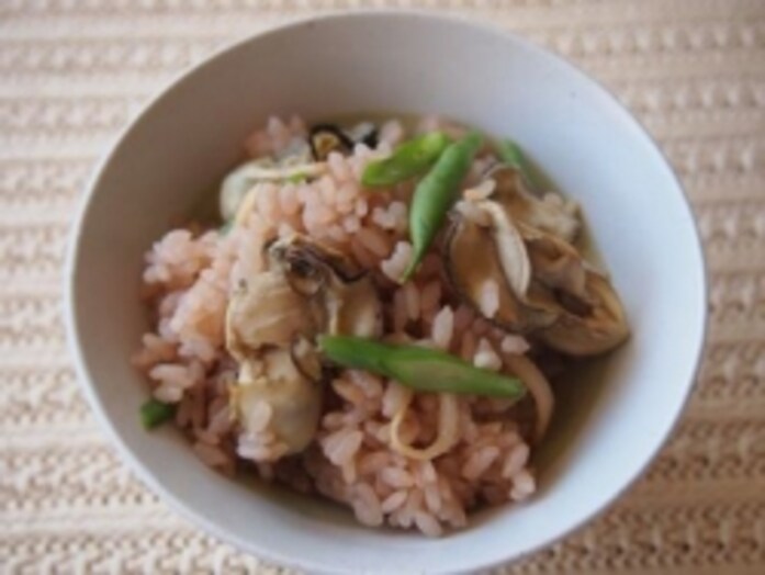 牡蠣の赤ワイン炊き込みご飯