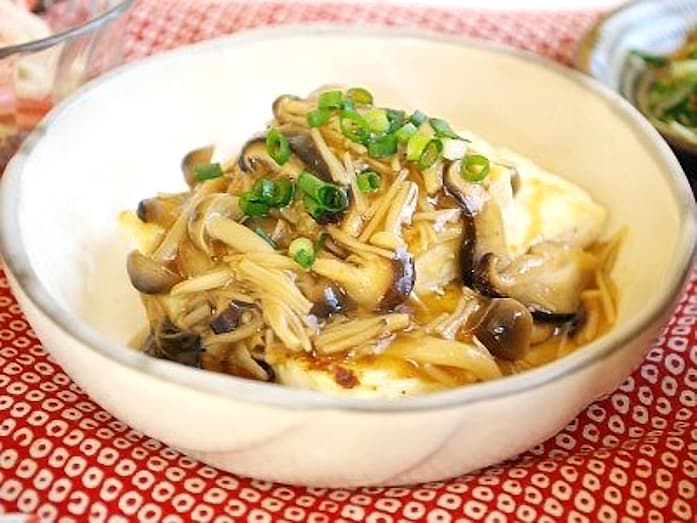 豆腐のきのこあんかけのレシピ……めんつゆで簡単！ 木綿豆腐で◎