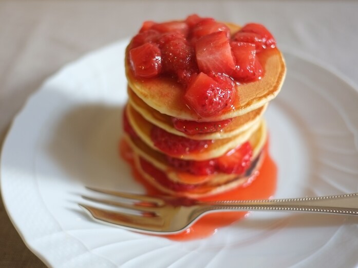 春らしさいっぱい、フレッシュいちごのパンケーキ