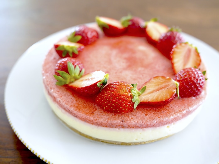 いちごのレアチーズケーキ！人気で簡単アレンジいちごスイーツレシピ