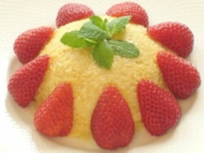 いちごの米粉スポンジケーキレシピ……電子レンジで簡単！